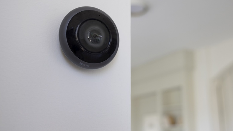 El ojo que todo lo ve: Ezviz amplía su portafolio con la nueva cámara panorámica E4p